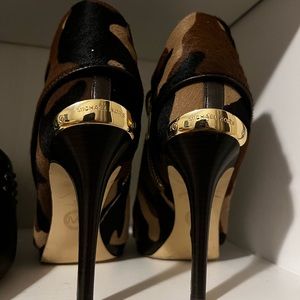 michael kors booties